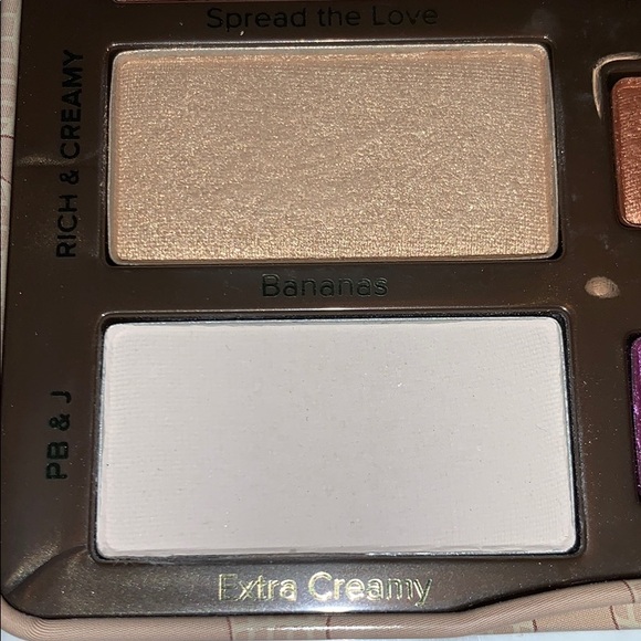 Too Faced Peanut Butter & Jelly Eyeshadow Palette - Picture 7 of 16